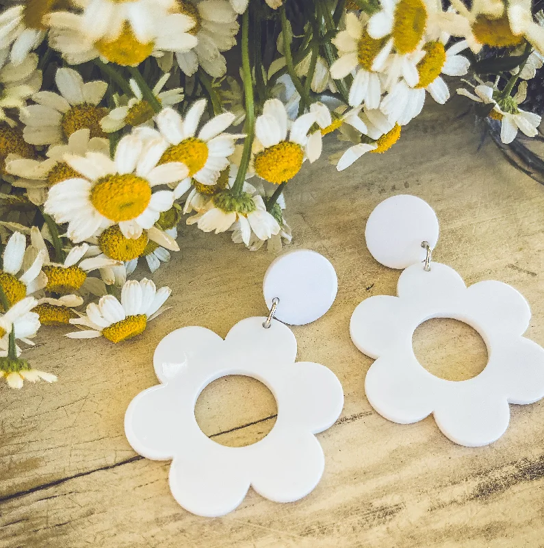 Hoop earrings with dangling charms for a playful and fun look-Beautiful Acrylic White Flower Earrings