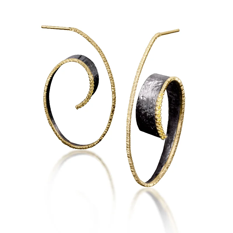 Hoop earrings with oversized designs for a bold, fashion-forward statement-Cyclone E2-AU