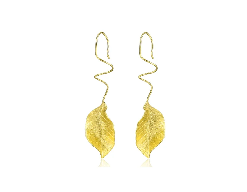 Best hoop earrings with snake-inspired designs for an edgy and fierce vibe-Elegant Autumn Leaf Earring