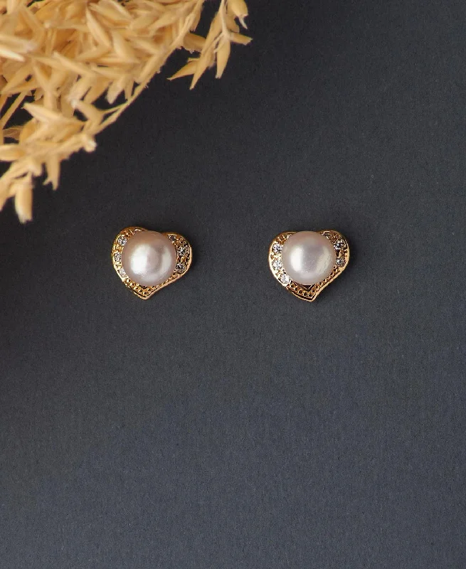 Hoop earrings with pearl accents for a chic and classic style-Heart White Stud Pearl Earring