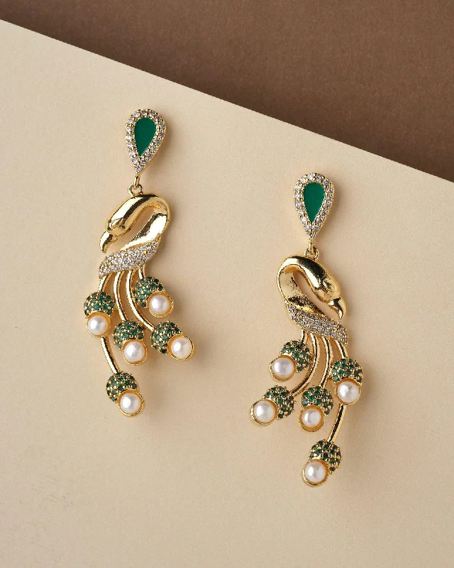 Medium hoop earrings for an everyday look with the perfect balance of style-Heirloom Golden Peacock Pearl Earring