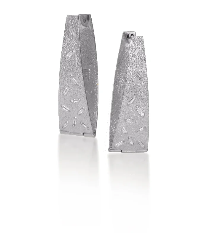 Stylish hoop earrings with diamond accents for an elegant and sparkling effect-Ice E7-SM