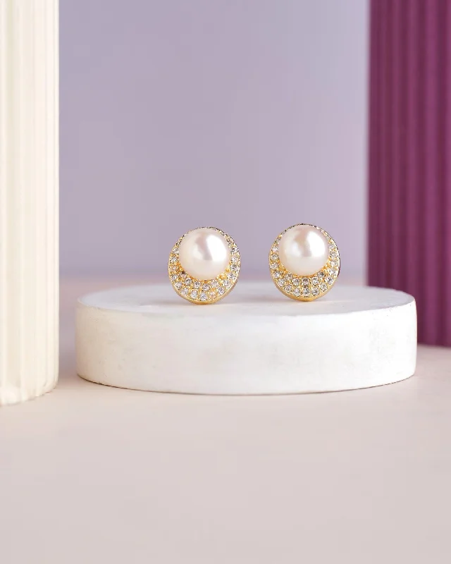 Hoop earrings with circle designs for a classic and timeless shape-Oval Pearl Stud Earring