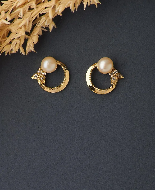 Hoop earrings with tortoiseshell designs for a chic and classic style-Pretty Butterfly Real Pearl Stud Earring