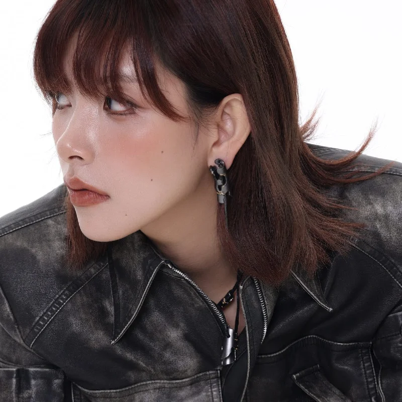 Best hoop earrings with blackened metal for an edgy and bold appearance-Women's Punk Irregular Tinfoil Tassel Earrings