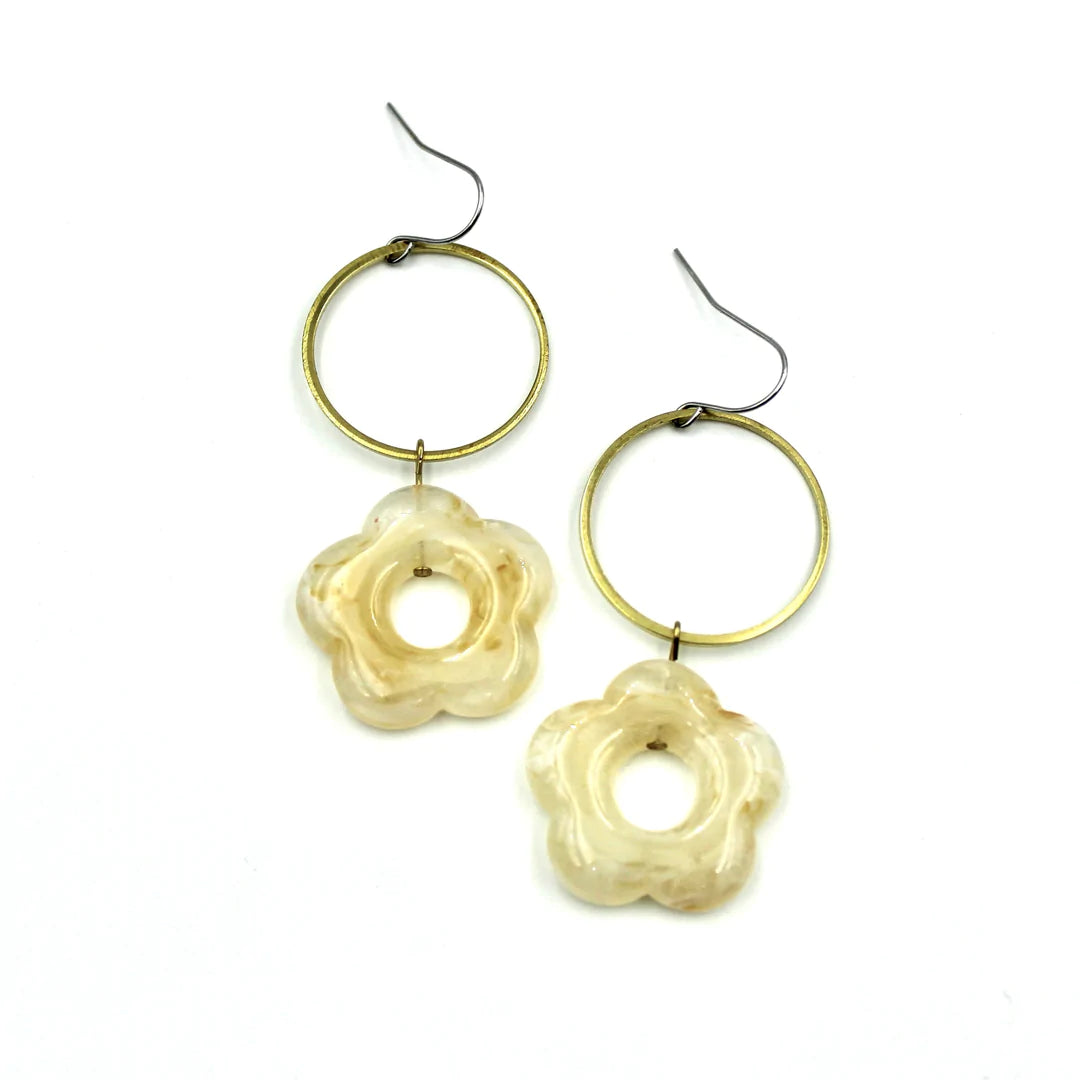 Small Drop Earrings for Delicate -Groovy Flower Hoop Earrings (white)