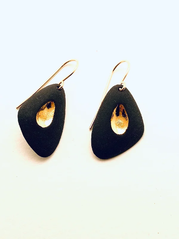 Drop Earrings for Concert Look -Guardian Wing Earrings, Black